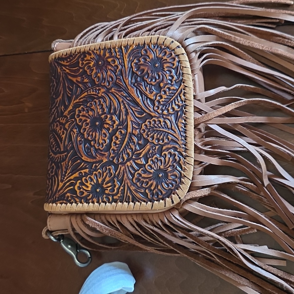 NWOT Montana West genuine leather tooled floral fringe crossbody bag - Picture 2 of 9